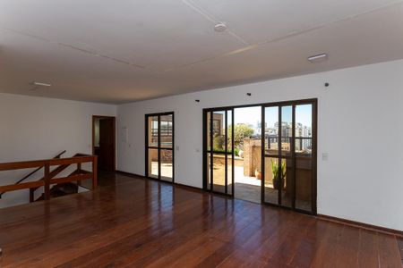 Apartamento para alugar com 246m², 3 quartos e 3 vagasCobertura