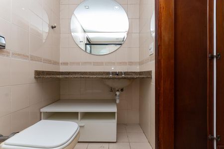 Apartamento para alugar com 246m², 3 quartos e 3 vagasBanheiro do quarto 3 Suíte