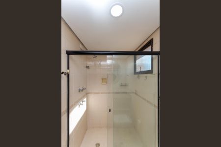 Apartamento para alugar com 246m², 3 quartos e 3 vagasBanheiro do quarto 3 Suíte