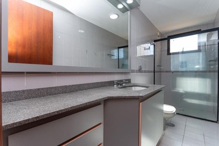 Apartamento para alugar com 246m², 3 quartos e 3 vagasBanheiro Social