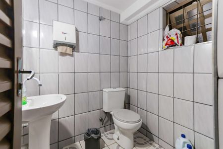 Casa à venda com 210m², 3 quartos e 3 vagasBanheiro - Garagem