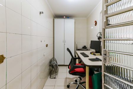 Casa à venda com 210m², 3 quartos e 3 vagasQuarto de Serviço