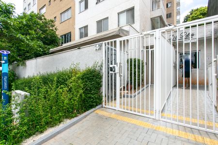 Apartamento para alugar com 32m², 1 quarto e 1 vaga Apartamento para alugar com 32m², 1 quarto e 1 vagaFachada