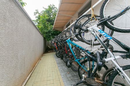 Apartamento para alugar com 32m², 1 quarto e 1 vaga Apartamento para alugar com 32m², 1 quarto e 1 vagaÁrea comum - Bicicletário