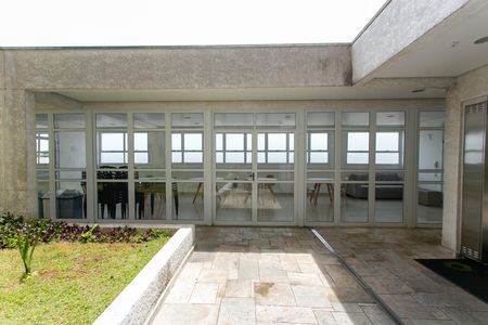 Apartamento para alugar com 32m², 1 quarto e 1 vaga Apartamento para alugar com 32m², 1 quarto e 1 vagaÁrea comum - Salão de Festas
