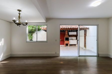 Sala de casa de condomínio para alugar com 3 quartos, 220m² em Vila São Silvestre, São Paulo