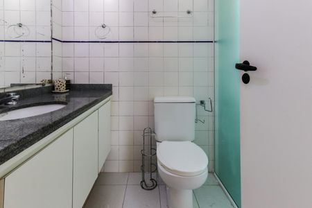 Casa de condomínio à venda com 220m², 3 quartos e 2 vagasQuarto 2 - Suíte