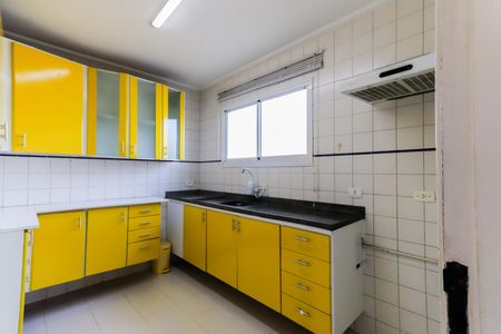 Casa de condomínio à venda com 220m², 3 quartos e 2 vagasCozinha