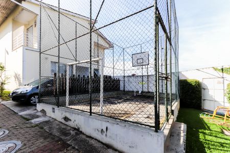 Casa de condomínio à venda com 220m², 3 quartos e 2 vagas Casa de condomínio à venda com 220m², 3 quartos e 2 vagasQuadra