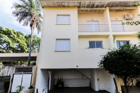 Casa de condomínio à venda com 220m², 3 quartos e 2 vagasGaragem