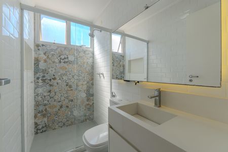 Banheiro de apartamento para alugar com 1 quarto, 40m² em Cerqueira César, São Paulo