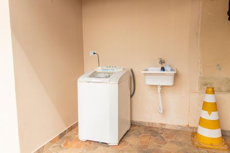 Casa para alugar com 36m², 1 quarto e 1 vagaÁrea de Serviço