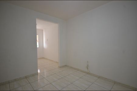 Sala de casa para alugar com 2 quartos, 80m² em Campo Grande, Rio de Janeiro