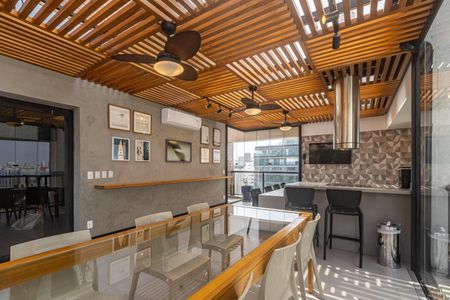 Apartamento para alugar com 48m², 1 quarto e 1 vaga Apartamento para alugar com 48m², 1 quarto e 1 vagaÁrea comum do prédio - terraço superior