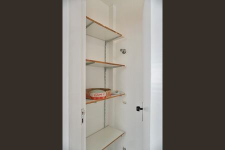 Apartamento para alugar com 140m², 2 quartos e 2 vagas Apartamento para alugar com 140m², 2 quartos e 2 vagasCozinha - Dispensa