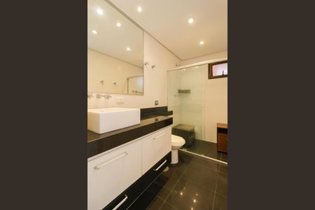 Apartamento para alugar com 100m², 2 quartos e 2 vagas Apartamento para alugar com 100m², 2 quartos e 2 vagasBanheiro da Suíte 2