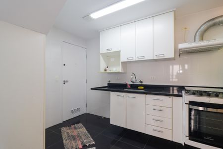 Apartamento para alugar com 100m², 2 quartos e 2 vagas Apartamento para alugar com 100m², 2 quartos e 2 vagasCozinha