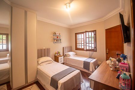 Casa à venda com 296m², 4 quartos e 4 vagasQuarto 2 - Suíte