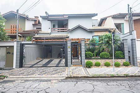 Casa à venda com 296m², 4 quartos e 4 vagasFachada