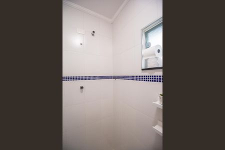 Casa à venda com 296m², 4 quartos e 4 vagasBanheiro de serviço