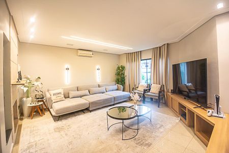 Casa à venda com 296m², 4 quartos e 4 vagasSala 1