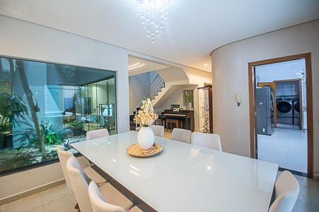 Casa à venda com 296m², 4 quartos e 4 vagasSala 2