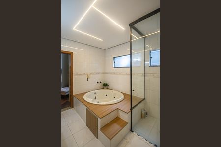 Casa à venda com 296m², 4 quartos e 4 vagasBanheiro da Suíte 3