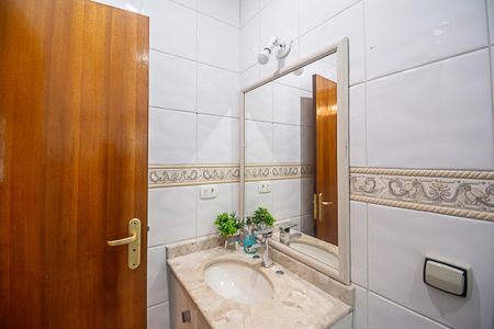 Casa à venda com 296m², 4 quartos e 4 vagasBanheiro da Suíte