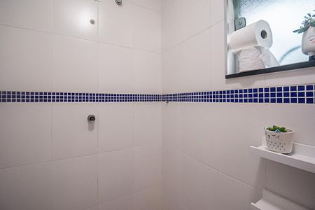 Casa à venda com 296m², 4 quartos e 4 vagasBanheiro de serviço