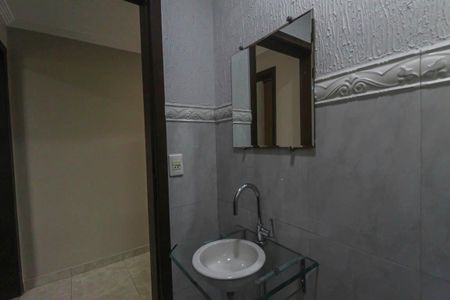 Casa à venda com 270m², 4 quartos e 6 vagas Casa à venda com 270m², 4 quartos e 6 vagasLavabo