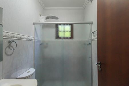 Casa à venda com 270m², 4 quartos e 6 vagas Casa à venda com 270m², 4 quartos e 6 vagasBanheiro