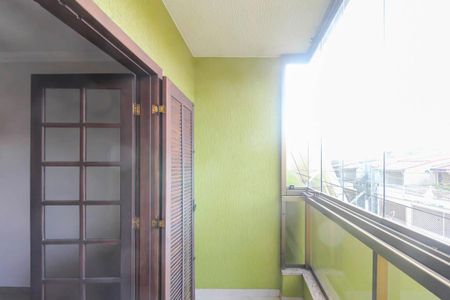 Casa à venda com 270m², 4 quartos e 6 vagas Casa à venda com 270m², 4 quartos e 6 vagasVaranda da Suíte