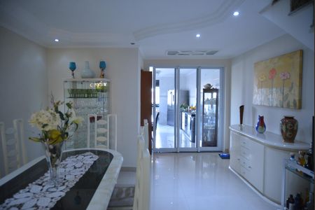 Casa para alugar com 390m², 3 quartos e 3 vagasSala