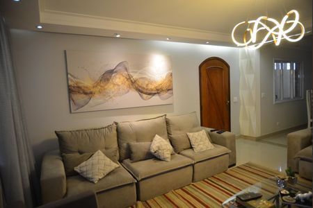 Casa para alugar com 390m², 3 quartos e 3 vagasSala