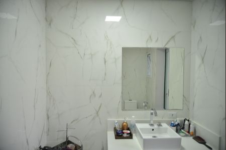 Casa para alugar com 390m², 3 quartos e 3 vagasBanheiro da Suíte 2