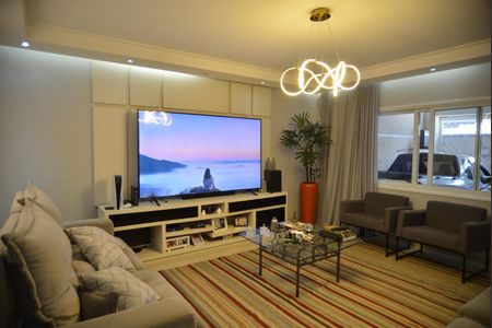 Casa para alugar com 390m², 3 quartos e 3 vagasSala