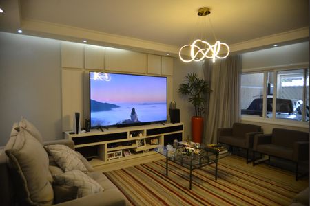 Casa para alugar com 390m², 3 quartos e 3 vagasSala