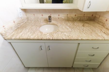 Apartamento à venda com 107m², 2 quartos e 1 vagaBanheiro da Suíte 