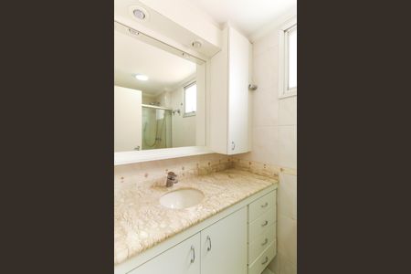 Apartamento à venda com 107m², 2 quartos e 1 vagaBanheiro da Suíte 