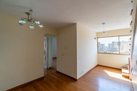 Apartamento à venda com 138m², 2 quartos e 1 vaga Apartamento à venda com 138m², 2 quartos e 1 vagaSala