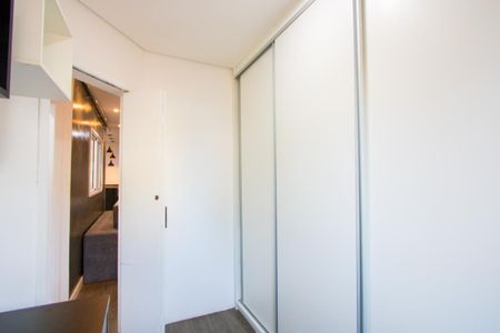 Quarto 2 de apartamento para alugar com 2 quartos, 52m² em Vila Scarpelli, Santo André