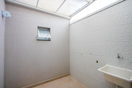Área de serviço de apartamento para alugar com 2 quartos, 52m² em Vila Scarpelli, Santo André