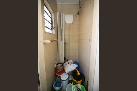 Apartamento à venda com 64m², 2 quartos e sem vagaBanheiro de serviço