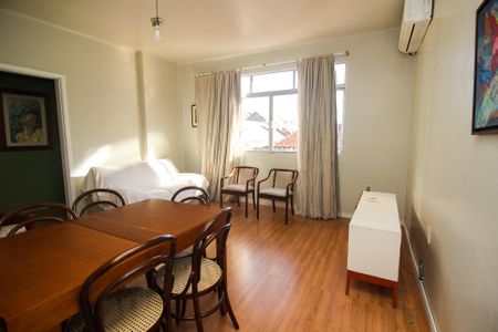 Apartamento à venda com 2 quartos, 64m² em Azenha, Porto Alegre