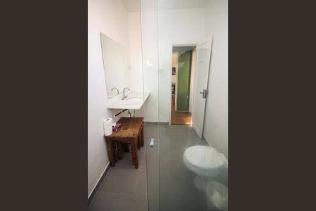 Apartamento à venda com 64m², 2 quartos e sem vagaBanheiro social