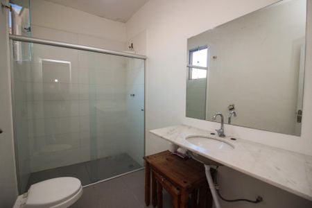 Apartamento à venda com 64m², 2 quartos e sem vagaBanheiro social