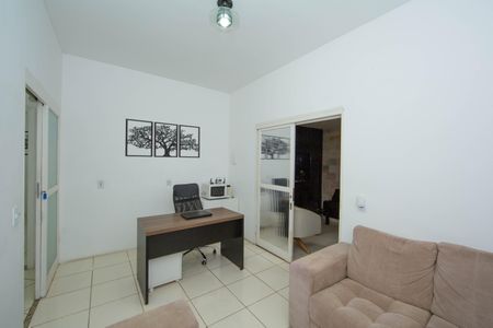 Casa para alugar com 300m², 5 quartos e 7 vagasSala