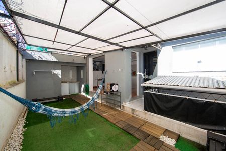 Casa para alugar com 300m², 5 quartos e 7 vagasCorredor