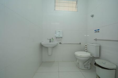Casa para alugar com 300m², 5 quartos e 7 vagasLavabo