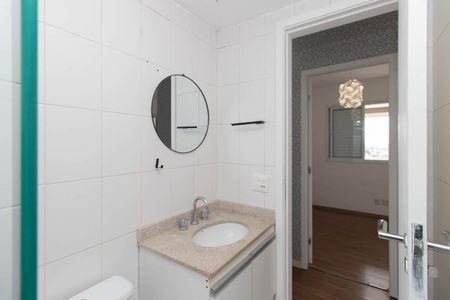 Banheiro Social de apartamento à venda com 3 quartos, 71m² em Vila Isolina Mazzei, São Paulo